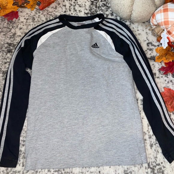 🥳 2/$15 OR 3/$20 🥳 Kids adidas Long Sleeve